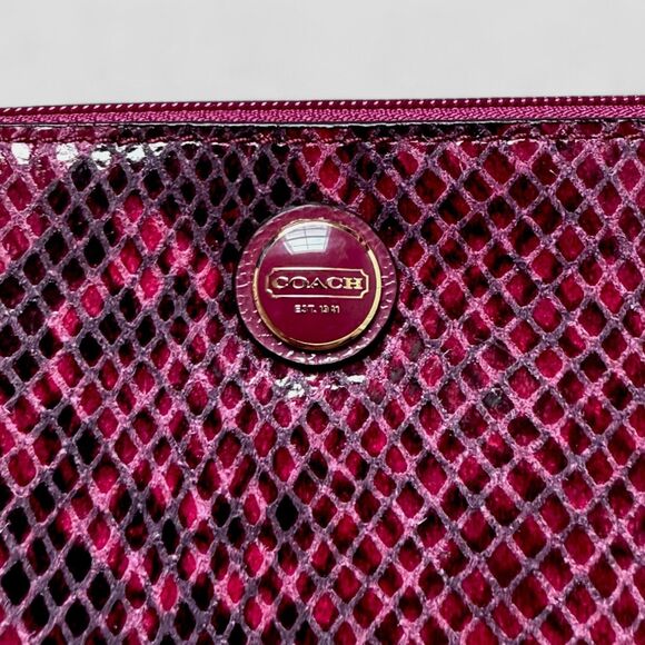 COACH Snakeskin Pattern Wristlet Python Raspberry Pink Zippered Pouch Clutch NWT - Picture 2 of 5